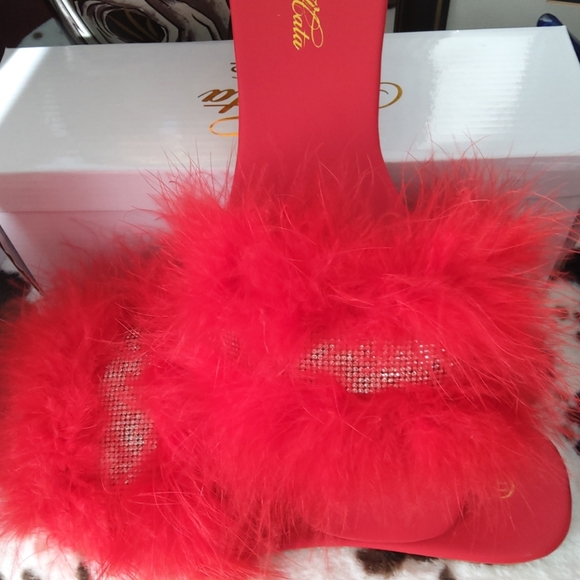 Red feather slippers with rhinestones - Picture 8 of 8